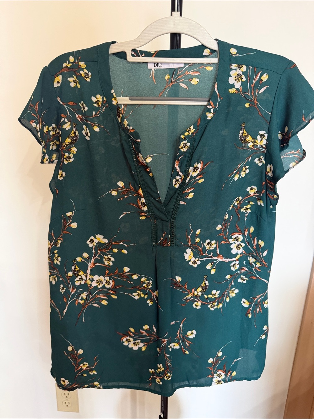 DR2 Teal Floral V-Neck Cap Sleeve Blouse